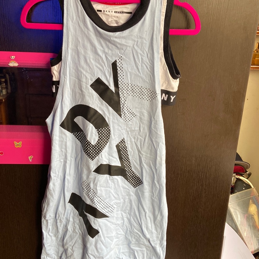DKNY SPORT DRESS SIZE LARGE HAS POCKET BUILD IN SPORTS BRA